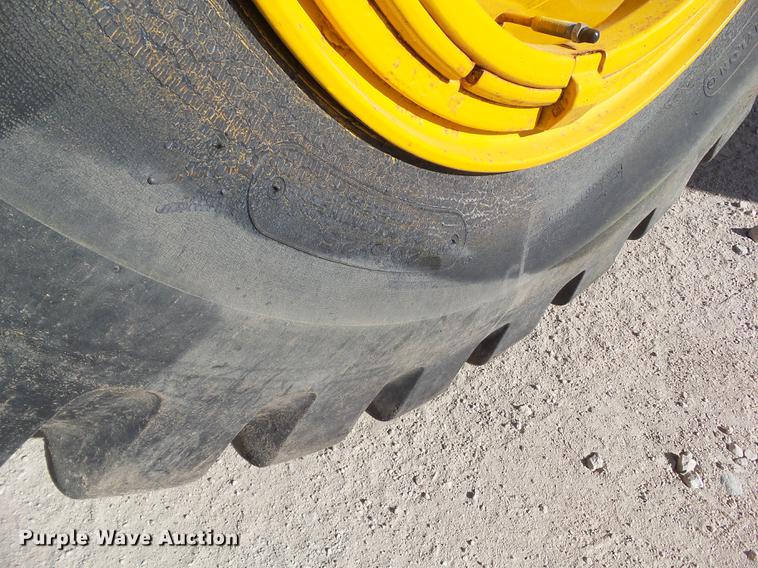 image for item L5714 1994 Grove RT528C crane