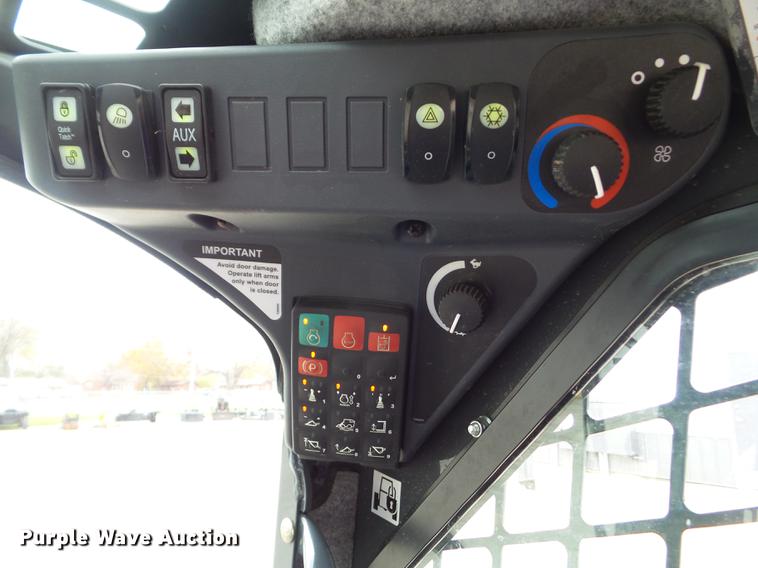 image for item L5717 2017 John Deere 333G skid steer