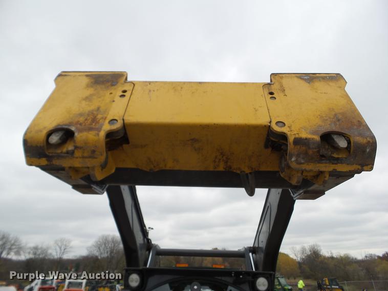 image for item L5717 2017 John Deere 333G skid steer