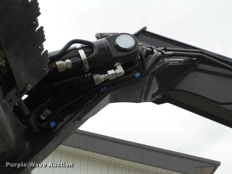 image for item L5717 2017 John Deere 333G skid steer