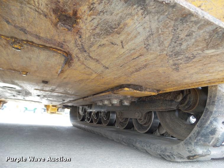 image for item L5717 2017 John Deere 333G skid steer