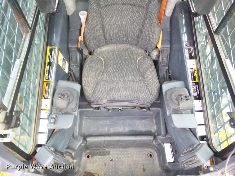 image for item L5718 2017 John Deere 333G skid steer