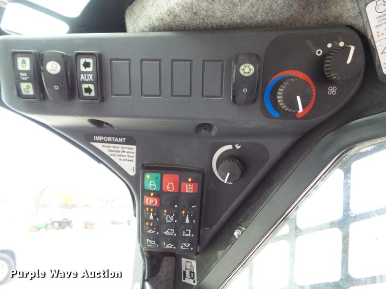 image for item L5718 2017 John Deere 333G skid steer