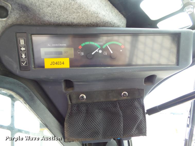 image for item L5718 2017 John Deere 333G skid steer