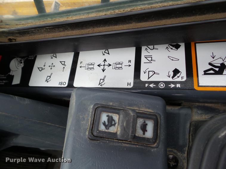 image for item L5718 2017 John Deere 333G skid steer