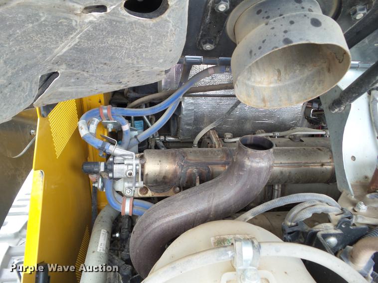 image for item L5718 2017 John Deere 333G skid steer