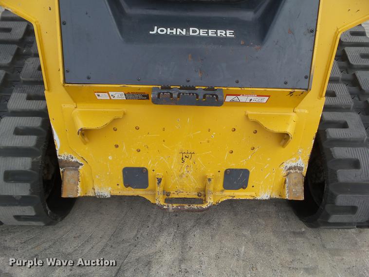 image for item L5718 2017 John Deere 333G skid steer