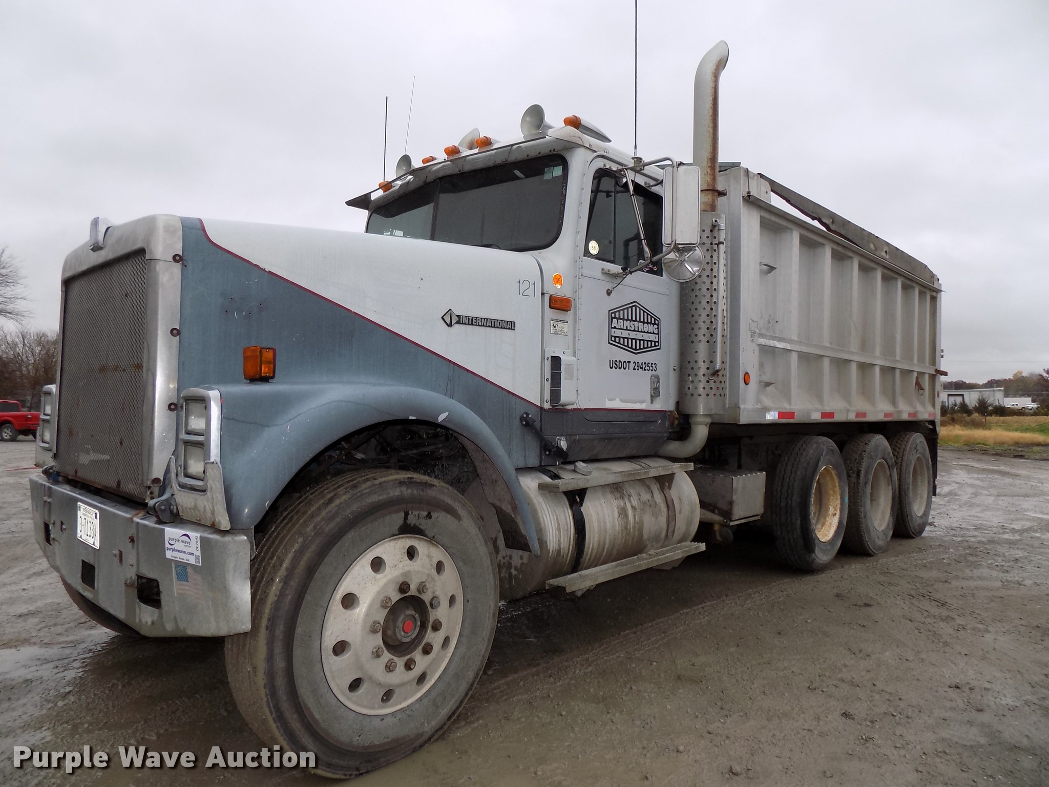 1995 International 9300 dump truck in Beatrice, NE Item DE7542 sold