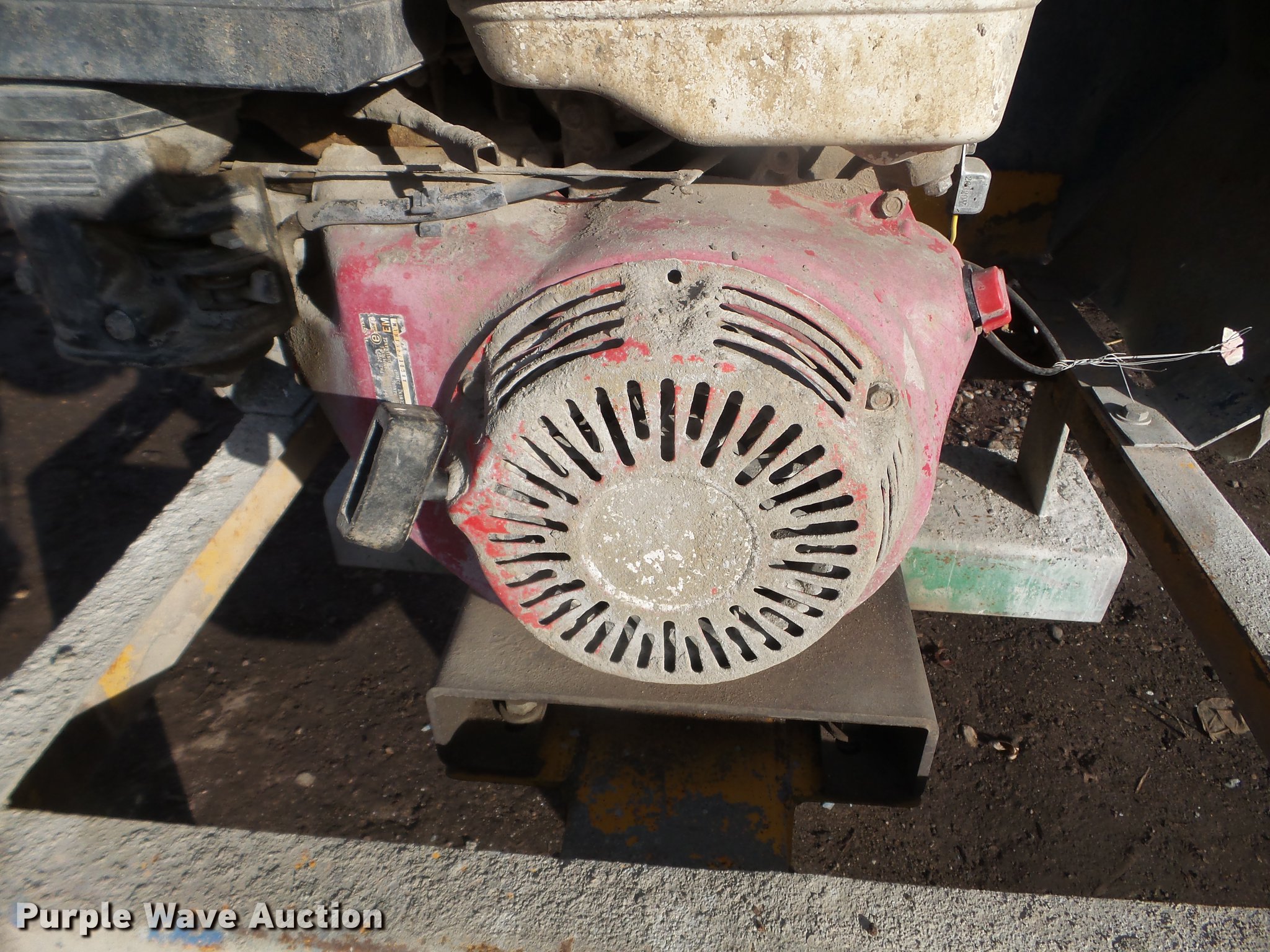 Cement mixer in Rochester, MN Item DX9666 sold Purple Wave