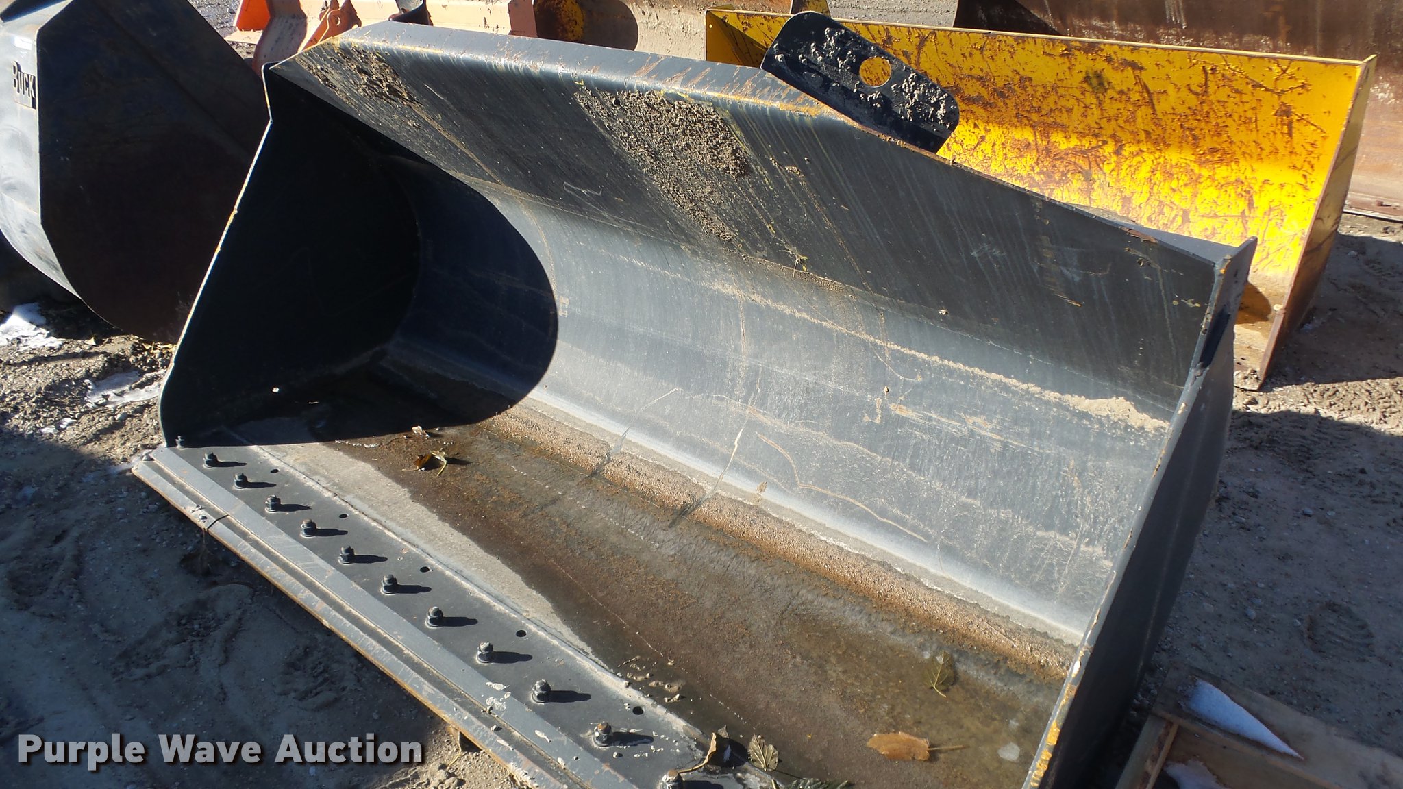 JCB loader bucket in Wichita, KS Item EH9079 sold Purple Wave