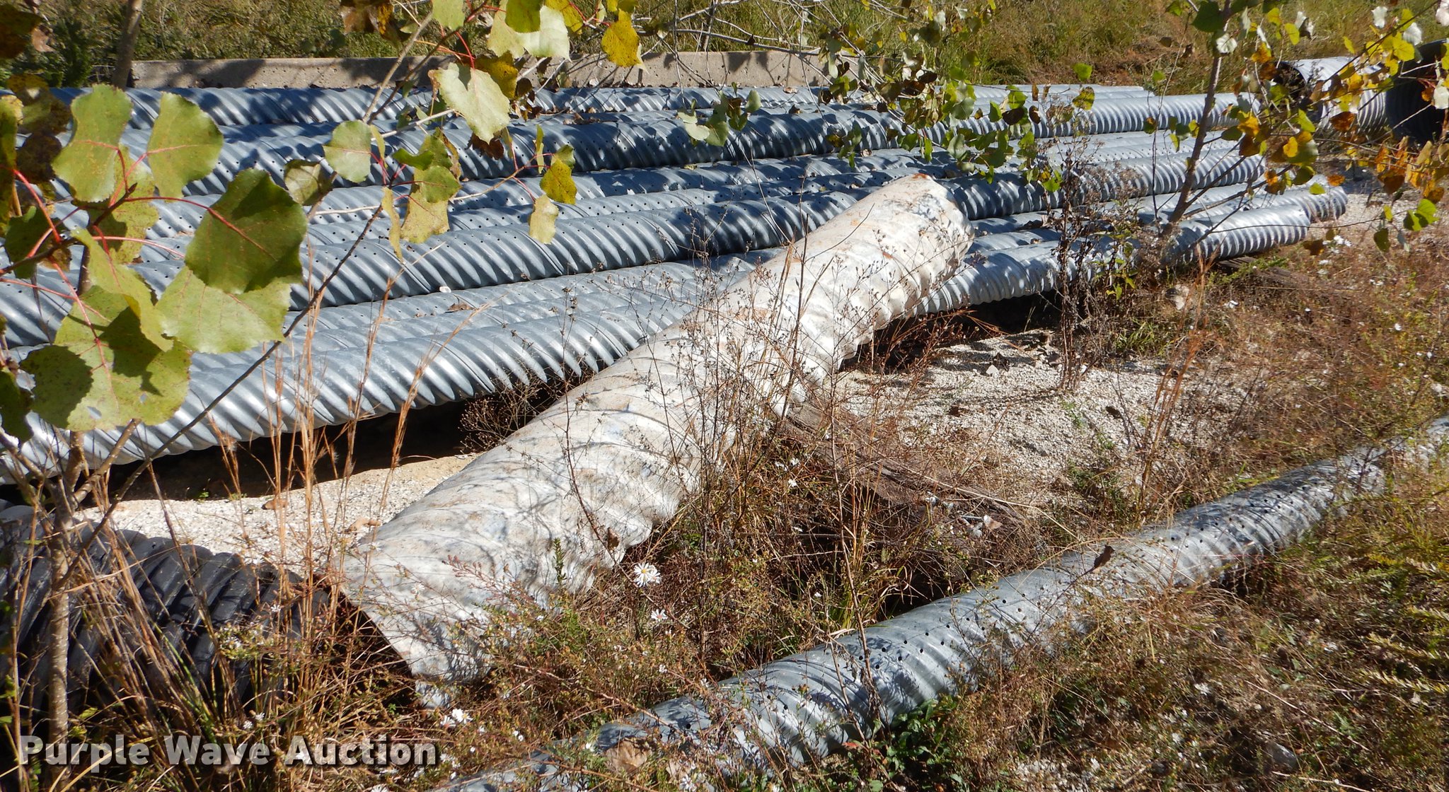 (30) metal pipe in Joplin, MO Item EW9514 sold Purple Wave