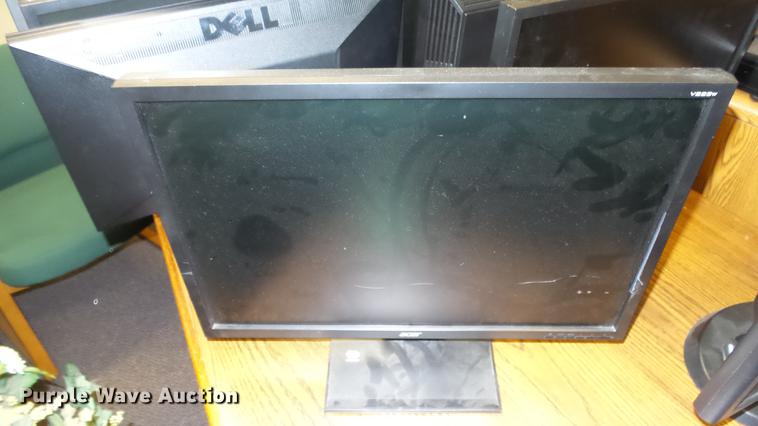 image for item AM9216 Approximately 35 computer monitors