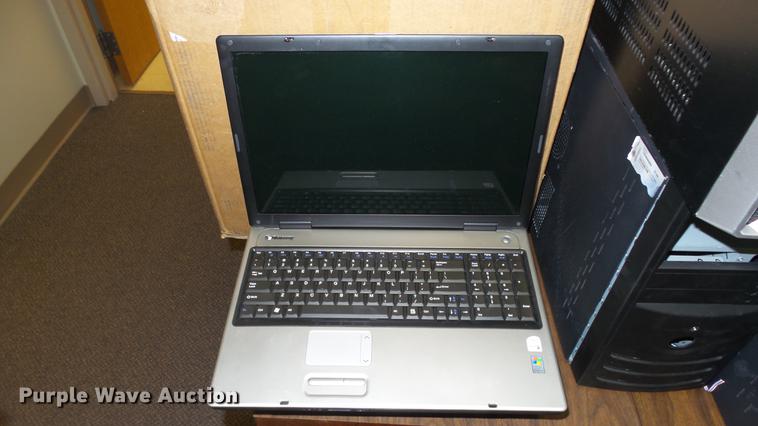 image for item AM9217 (16) laptops