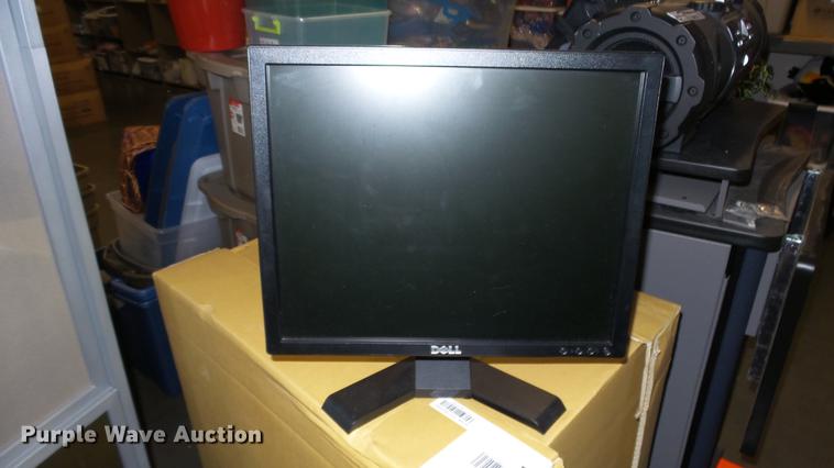 image for item AM9223 Monitors and CPUs