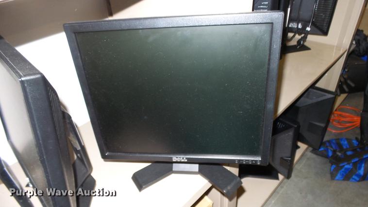 image for item AM9223 Monitors and CPUs