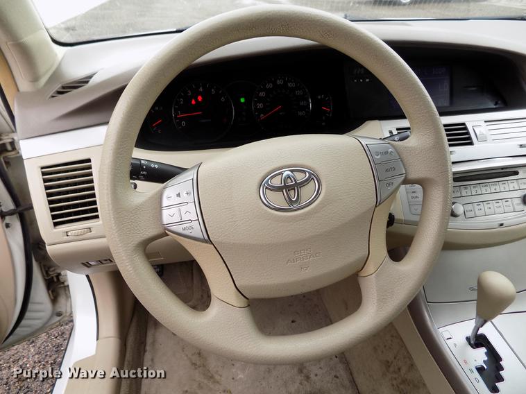 image for item DB9048 2006 Toyota Avalon XL