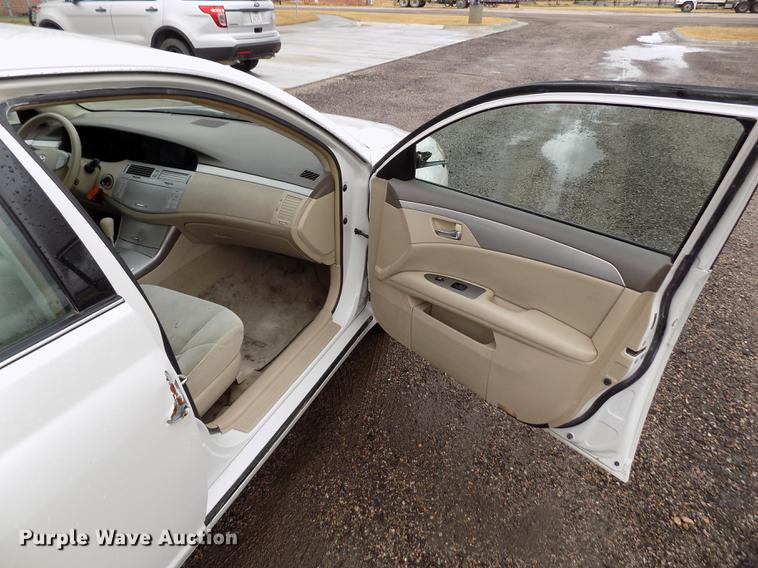 image for item DB9048 2006 Toyota Avalon XL