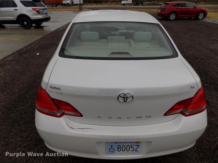 image for item DB9048 2006 Toyota Avalon XL