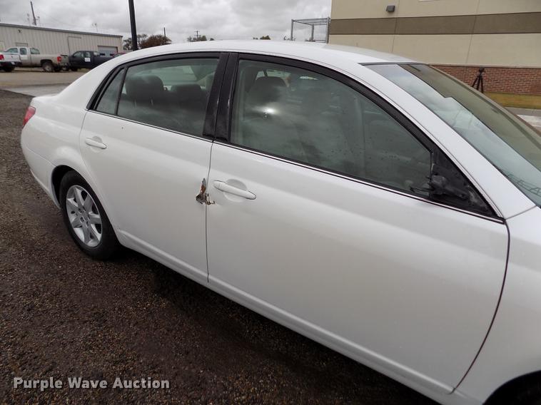 image for item DB9048 2006 Toyota Avalon XL