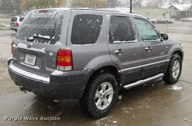 image for item DD3812 2007 Ford Escape SUV