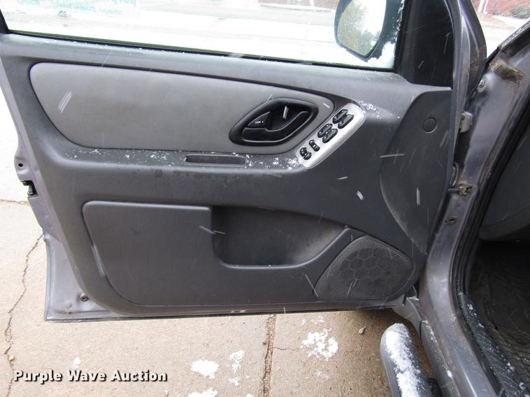 image for item DD3812 2007 Ford Escape SUV