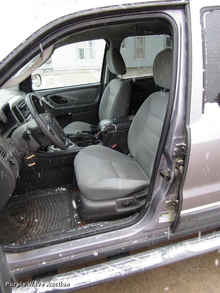image for item DD3812 2007 Ford Escape SUV