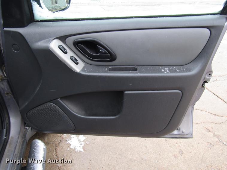 image for item DD3812 2007 Ford Escape SUV