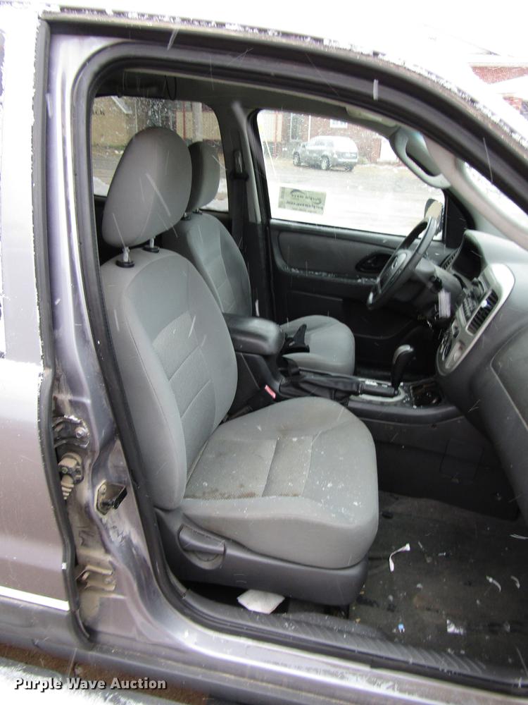 image for item DD3812 2007 Ford Escape SUV