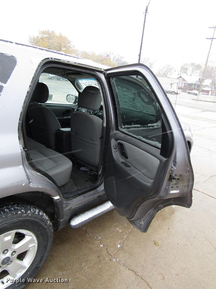 image for item DD3812 2007 Ford Escape SUV