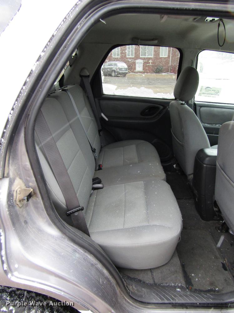 image for item DD3812 2007 Ford Escape SUV