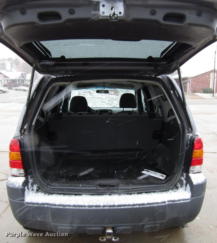 image for item DD3812 2007 Ford Escape SUV