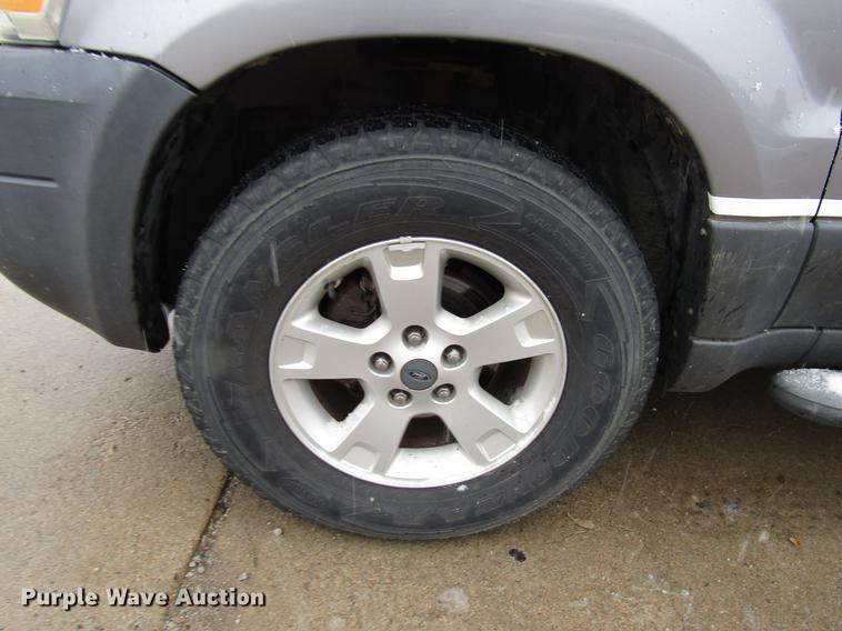 image for item DD3812 2007 Ford Escape SUV