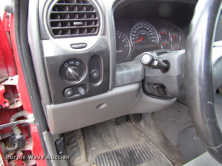 image for item DD3813 2002 GMC Envoy SUV