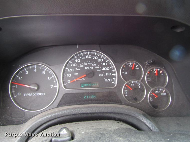 image for item DD3813 2002 GMC Envoy SUV