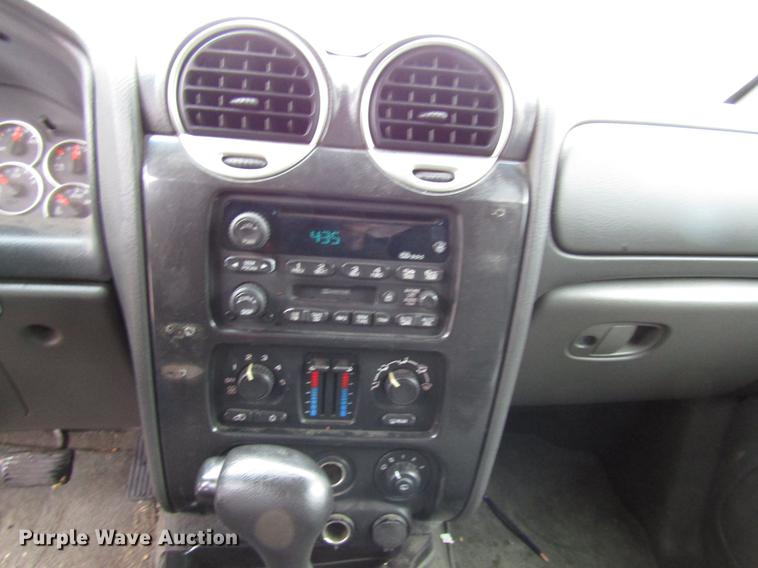 image for item DD3813 2002 GMC Envoy SUV