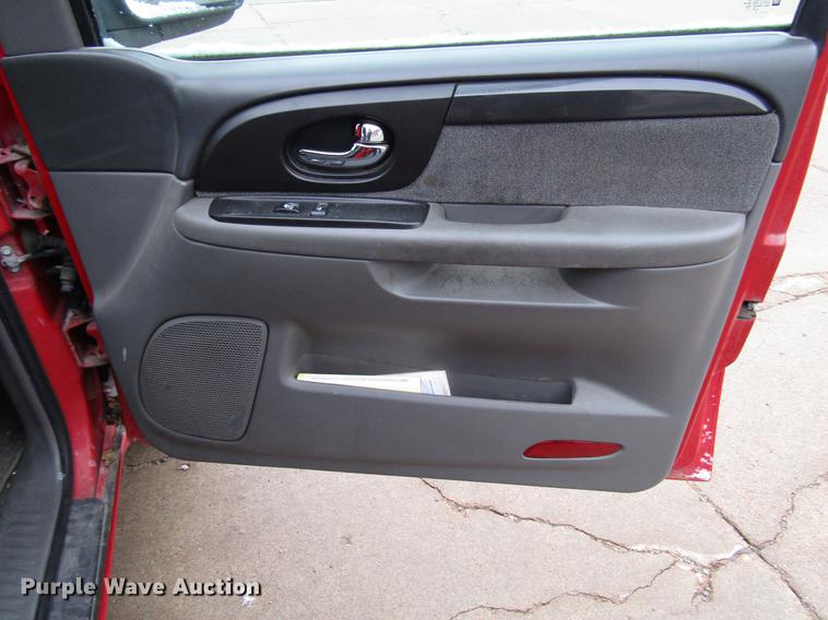 image for item DD3813 2002 GMC Envoy SUV