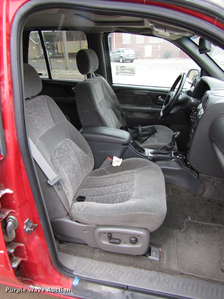 image for item DD3813 2002 GMC Envoy SUV