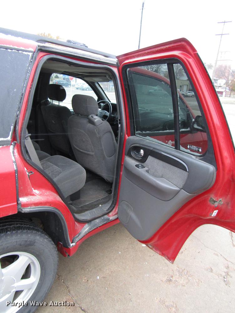 image for item DD3813 2002 GMC Envoy SUV