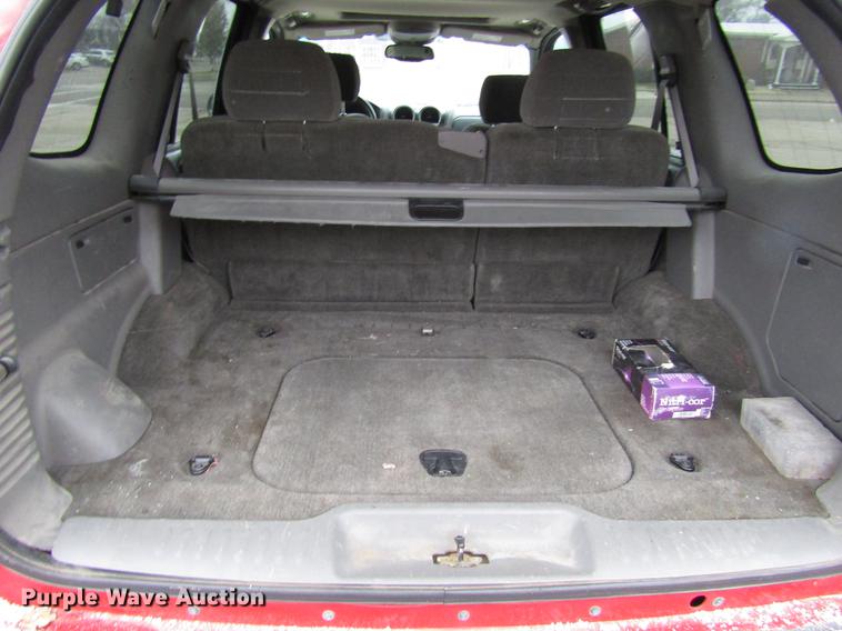 image for item DD3813 2002 GMC Envoy SUV