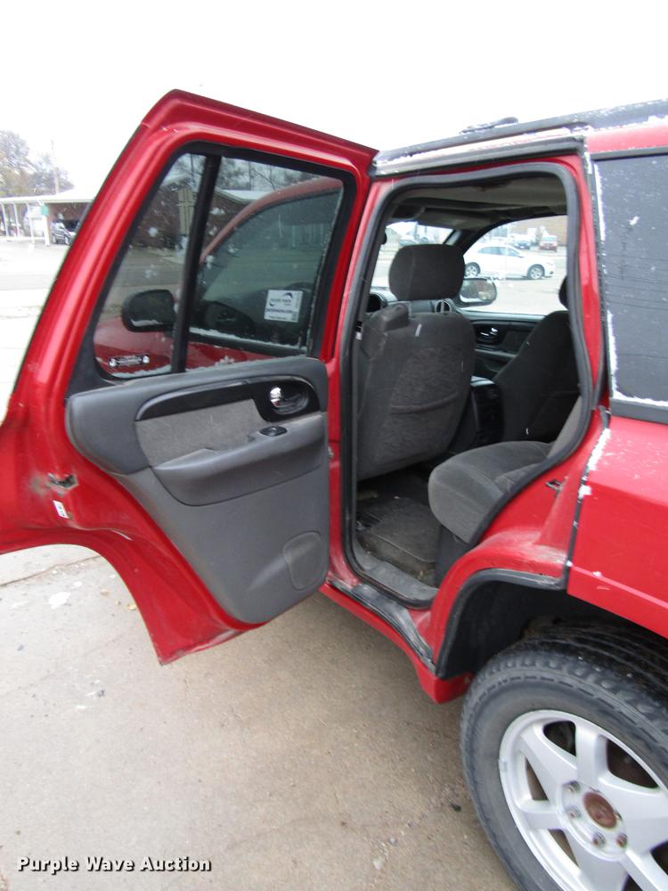 image for item DD3813 2002 GMC Envoy SUV