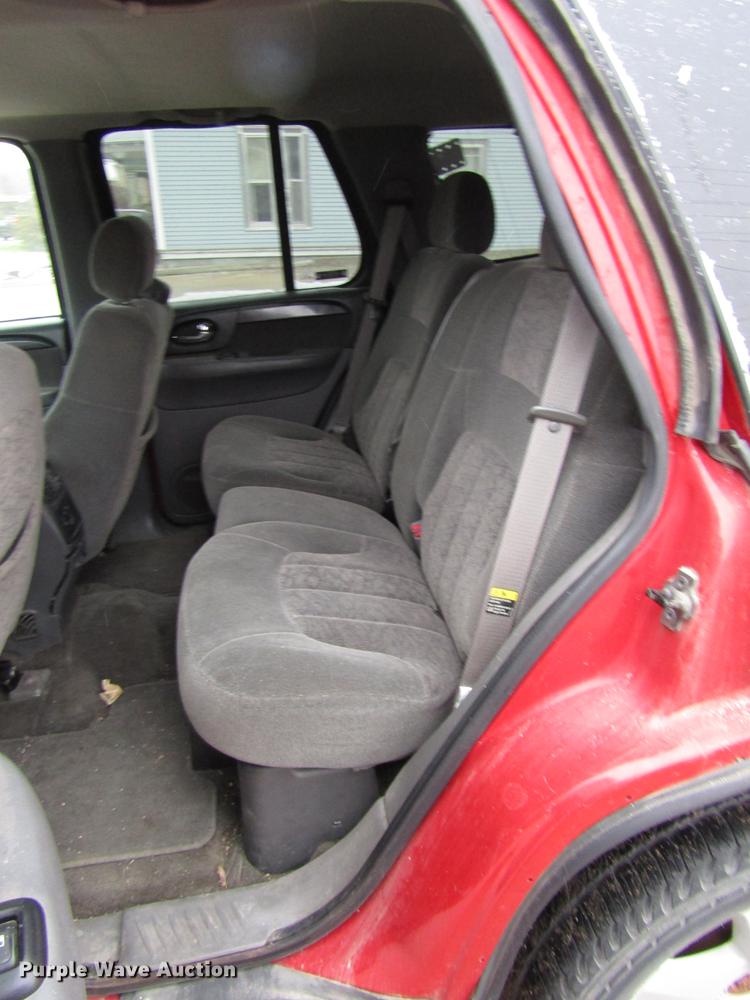 image for item DD3813 2002 GMC Envoy SUV