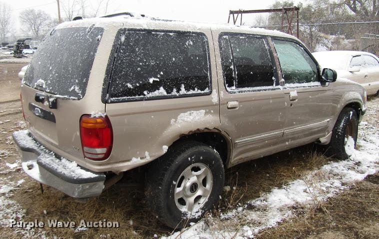 image for item DD3815 1998 Ford Explorer SUV