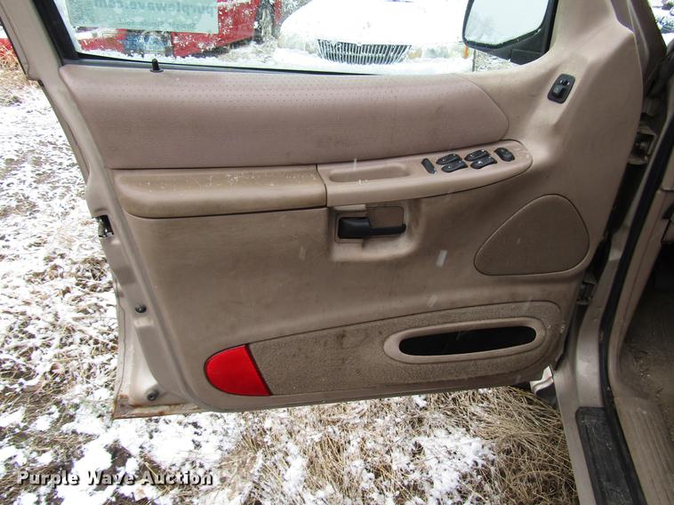 image for item DD3815 1998 Ford Explorer SUV