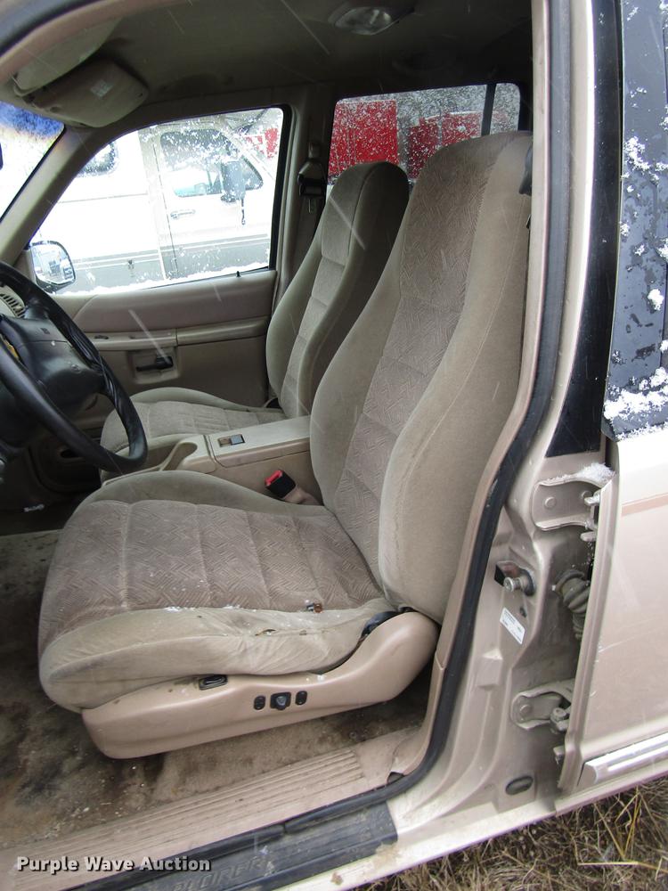 image for item DD3815 1998 Ford Explorer SUV