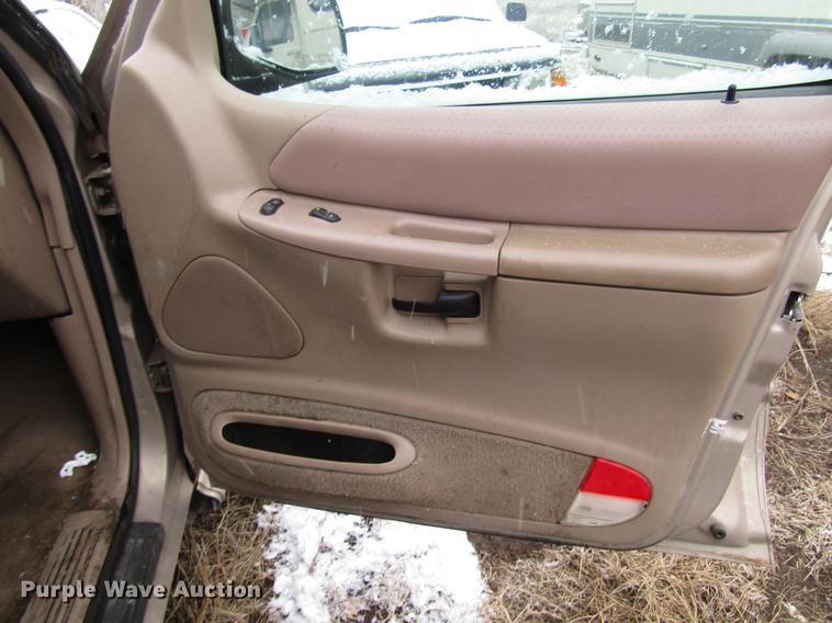 image for item DD3815 1998 Ford Explorer SUV