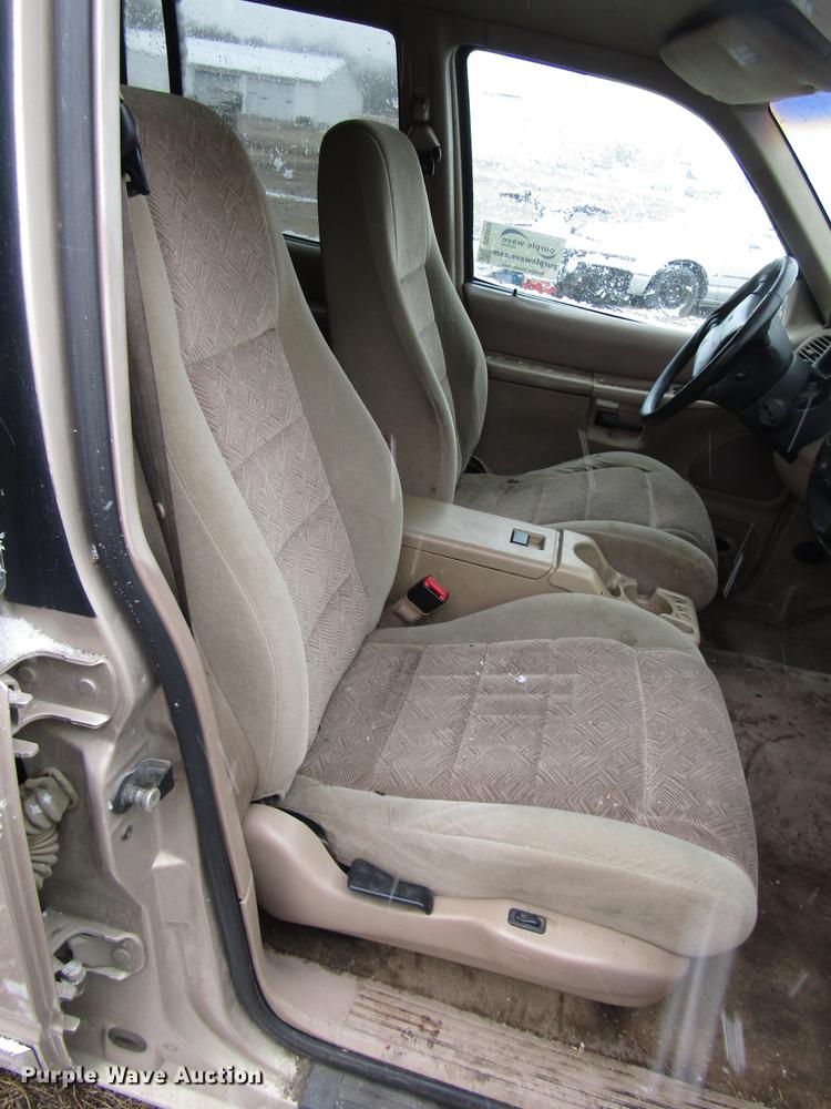 image for item DD3815 1998 Ford Explorer SUV