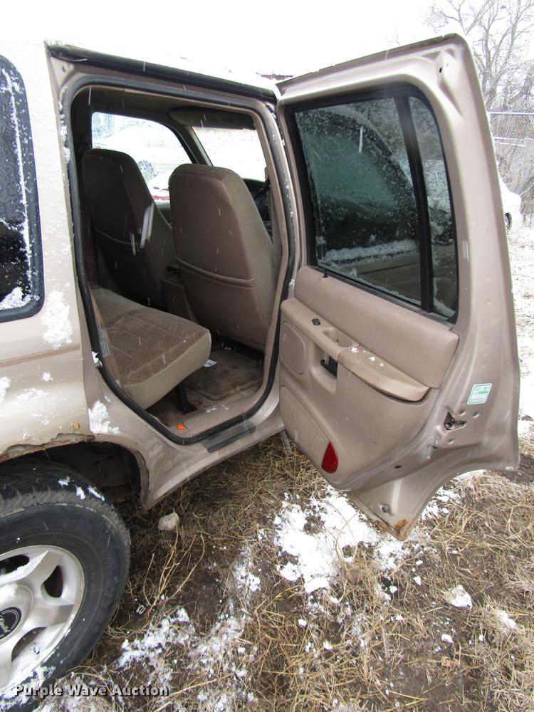 image for item DD3815 1998 Ford Explorer SUV