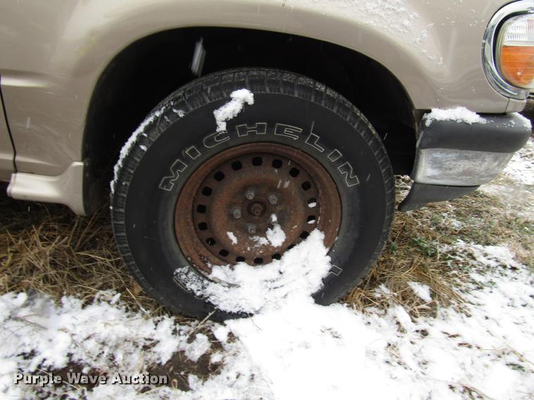 image for item DD3815 1998 Ford Explorer SUV