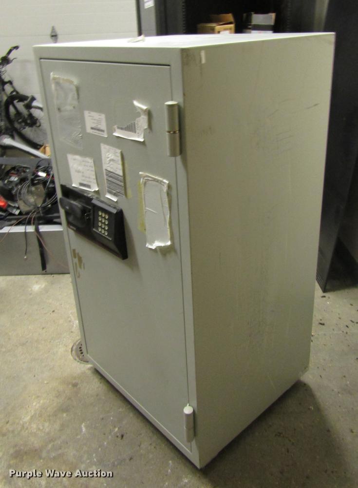 image for item DD3816 Sentry safe