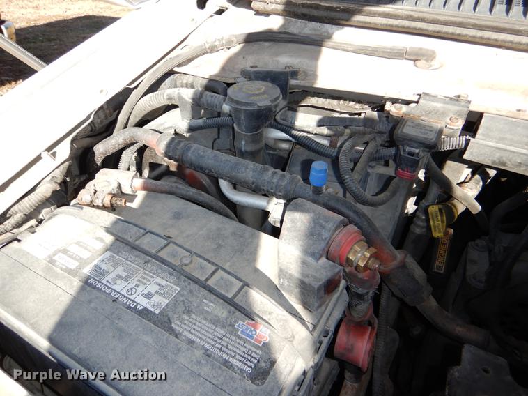 image for item DD8957 2001 Ford Econoline E450 Super Duty shuttle bus